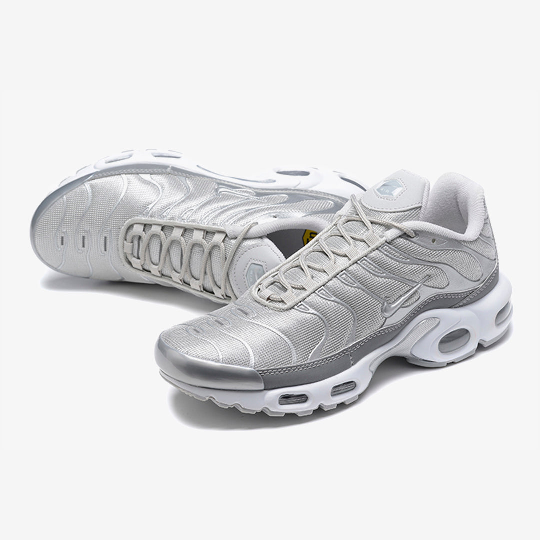 AIR MAX PLUS 'METALLIC SILVER'