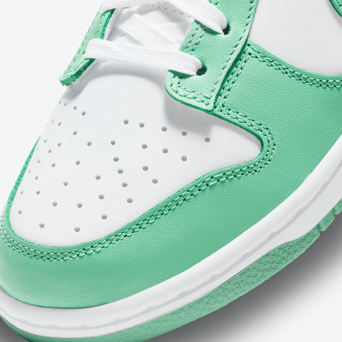 DUNK LOW WMNS 'GREEN GLOW'