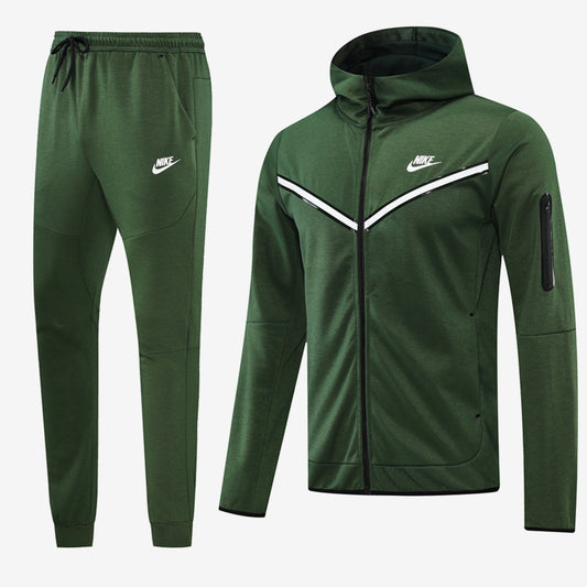 CONJUNTO NIKE TECH FLEECE 'MILITARY GREEN'